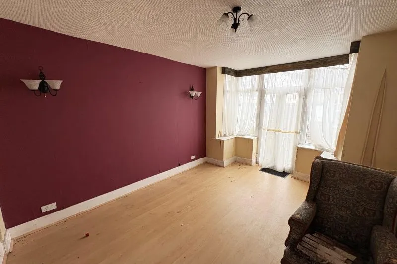 3 bed Semi-Detached House For Auction
