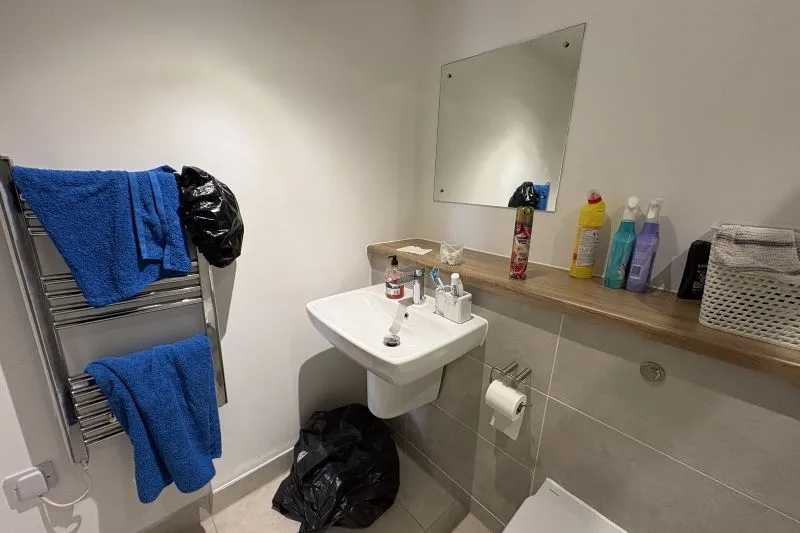 3 bed Apartment For Auction