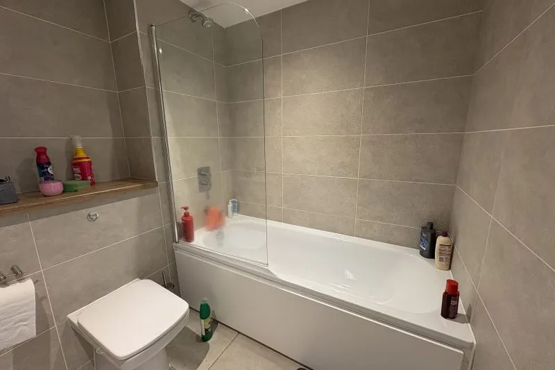 3 bed Apartment For Auction