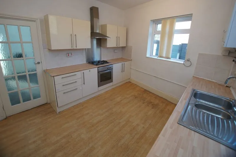 2 bed End Terrace House For Auction