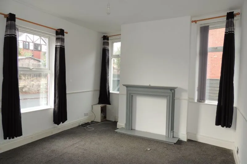 2 bed End Terrace House For Auction