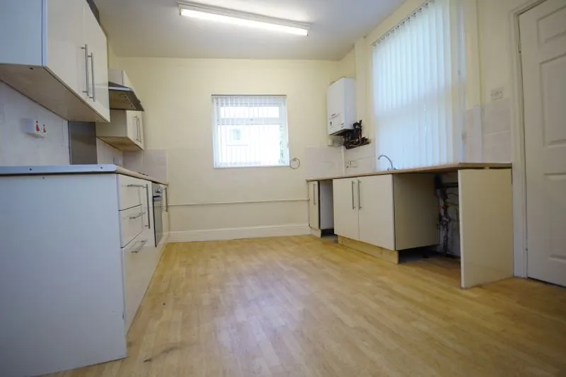 2 bed End Terrace House For Auction