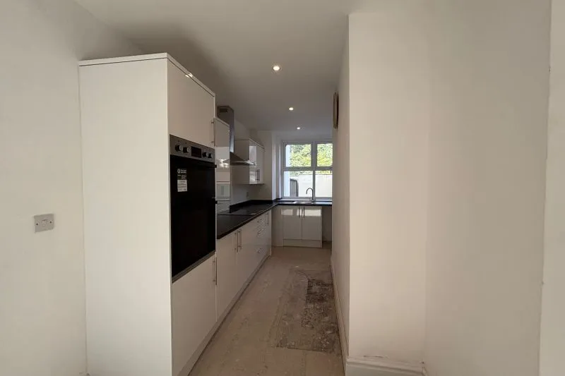 4 bed End Terrace House For Auction