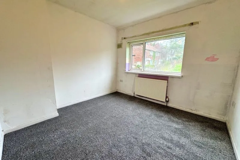 3 bed Terraced House For Auction