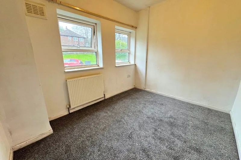 3 bed Terraced House For Auction