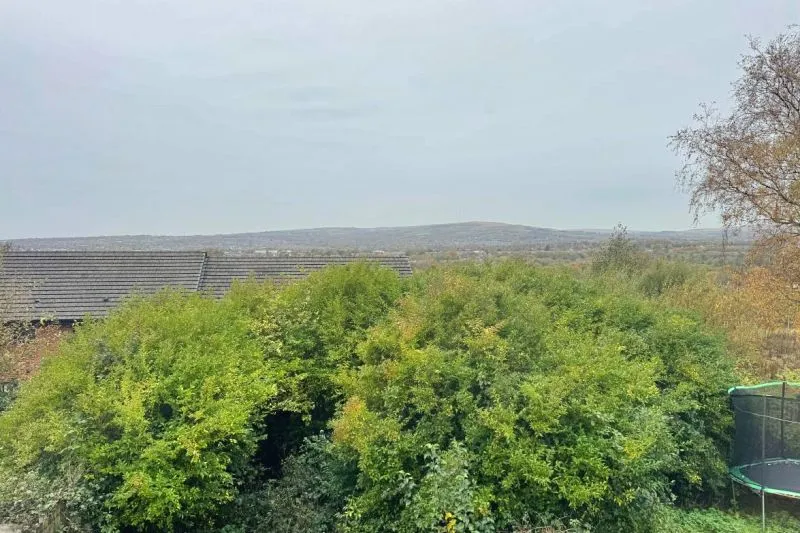 3 bed Terraced House For Auction