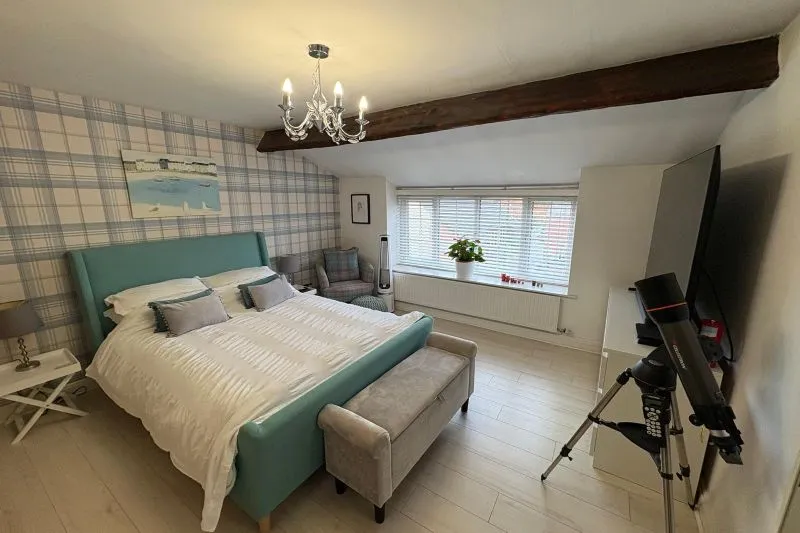 3 bed Terraced House For Auction