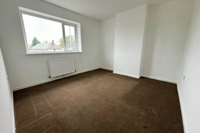 3 bed Terraced House For Auction