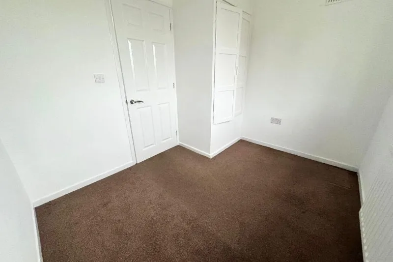 3 bed Terraced House For Auction