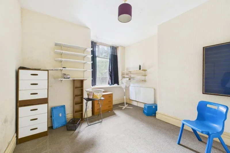 2 bed End Terrace House For Auction