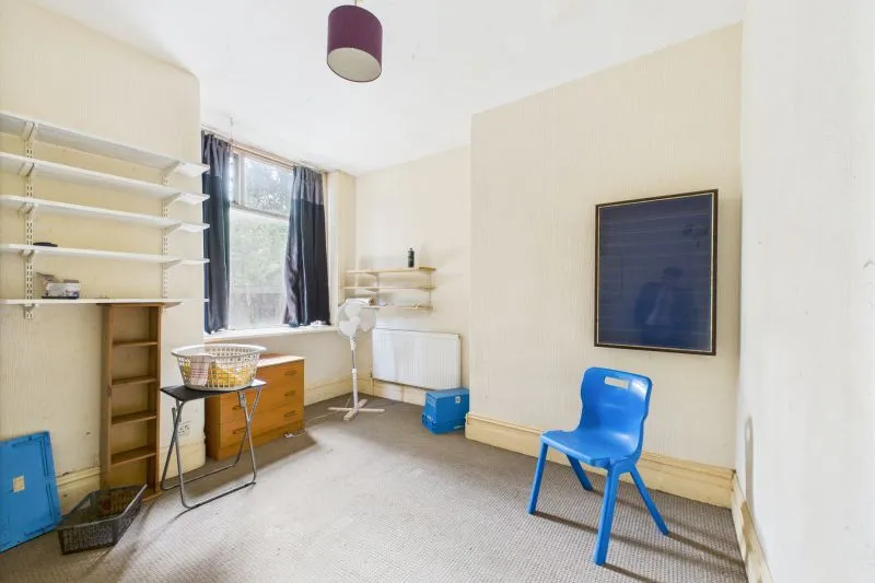 2 bed End Terrace House For Auction