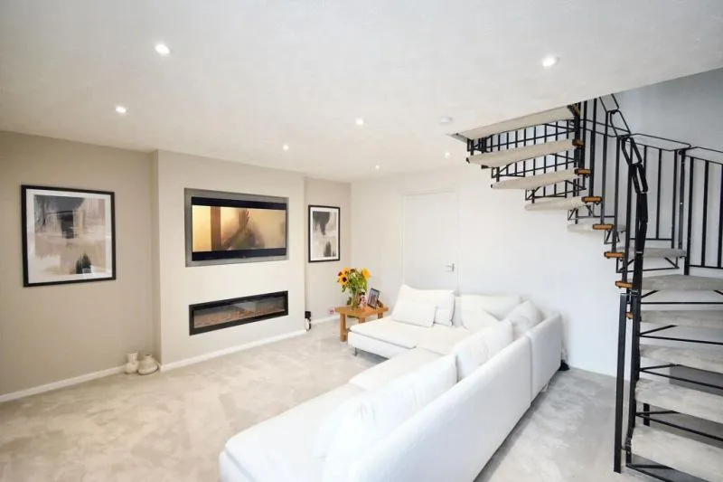 3 bed Semi-Detached House For Auction