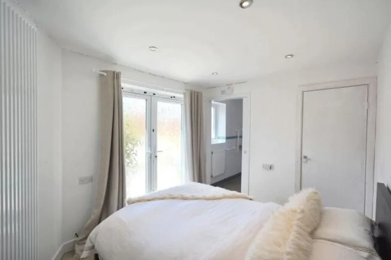 3 bed Semi-Detached House For Auction