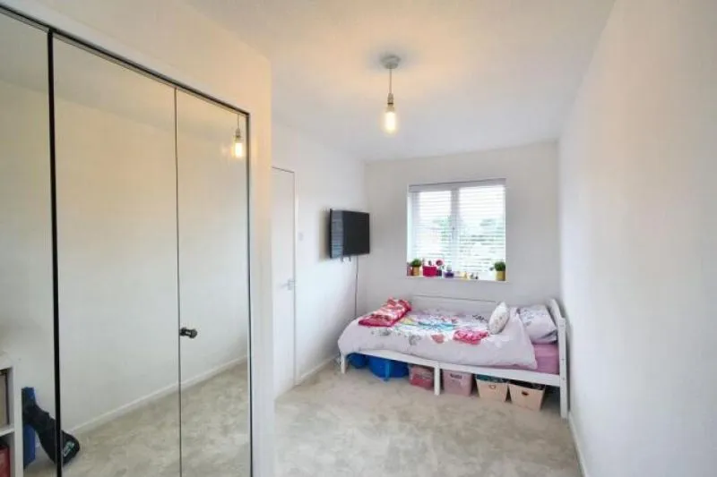 3 bed Semi-Detached House For Auction