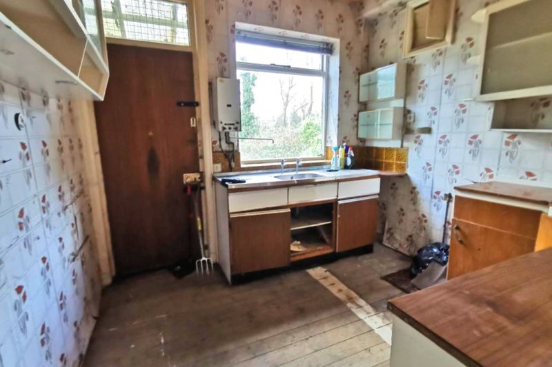 3 bed Semi-Detached House For Auction
