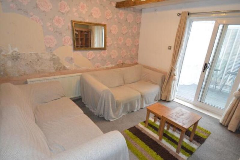 3 bed Detached House For Auction