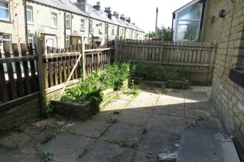 3 bed Terraced House For Auction