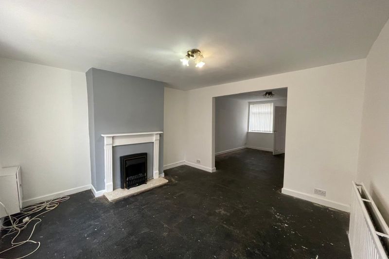 2 bed Terraced House For Auction