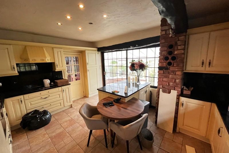 4 bed Detached Cottage For Auction