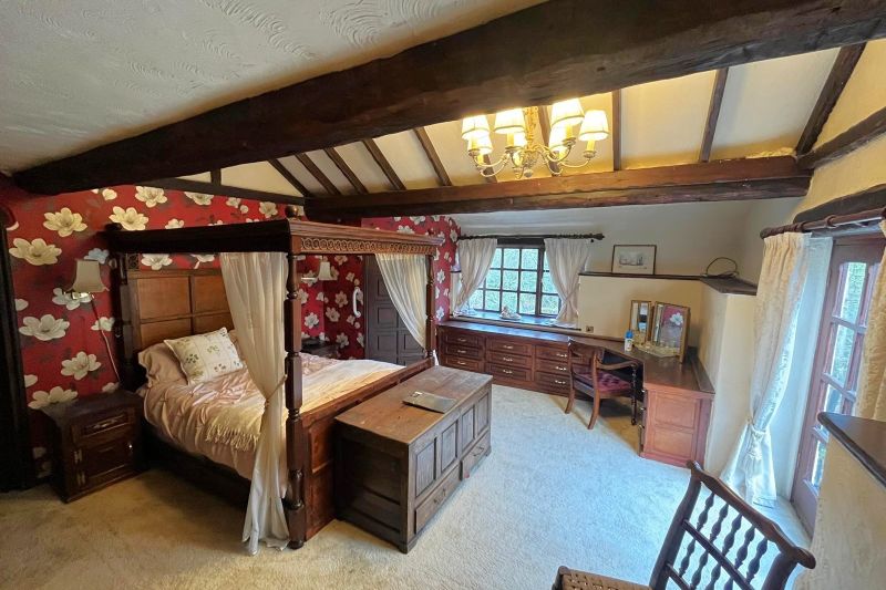 4 bed Detached Cottage For Auction
