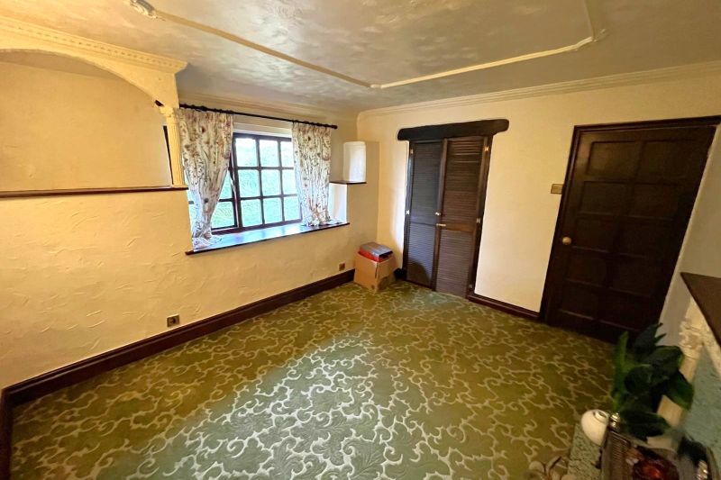 4 bed Detached Cottage For Auction