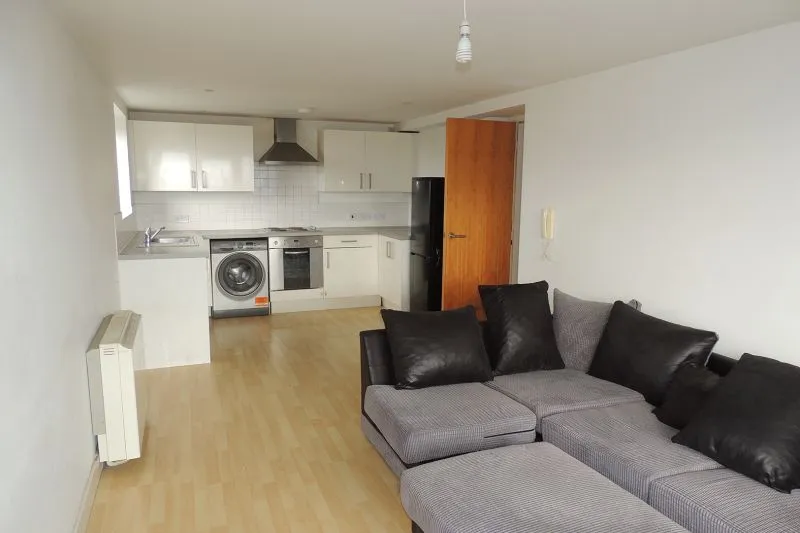 2 bed Apartment For Auction