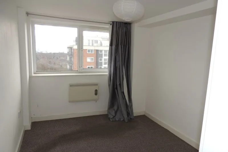 2 bed Apartment For Auction