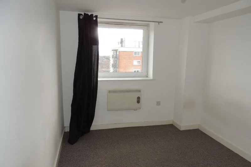 2 bed Apartment For Auction