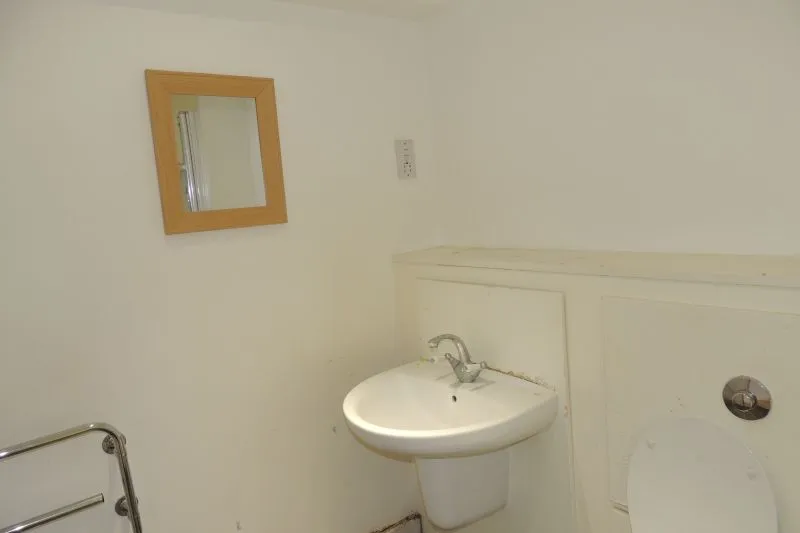 2 bed Apartment For Auction