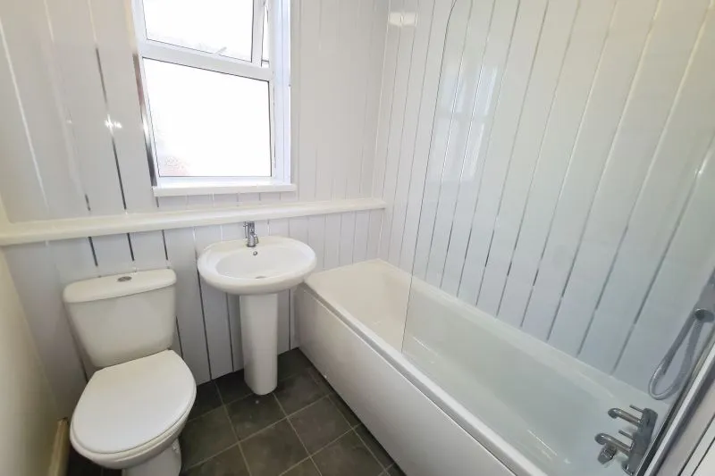 3 bed Terraced House For Auction