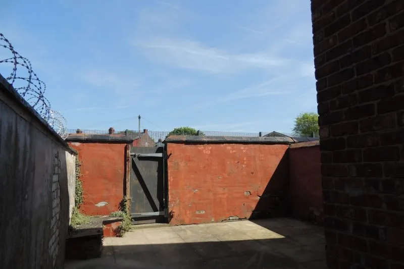 3 bed Terraced House For Auction