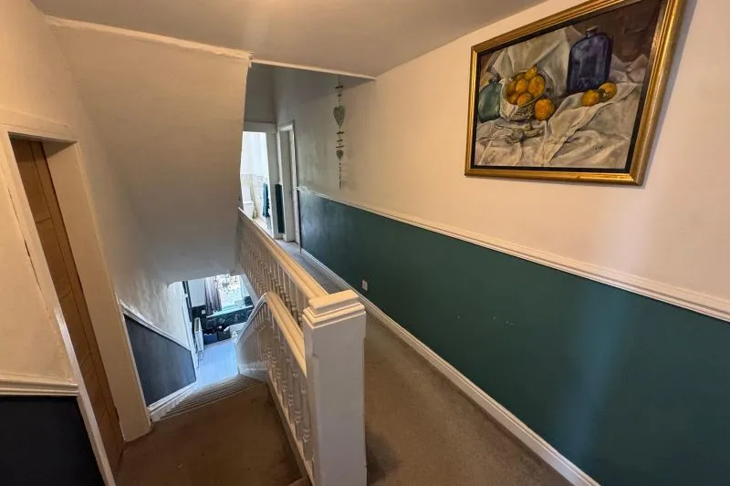 6 bed Semi-Detached House For Auction
