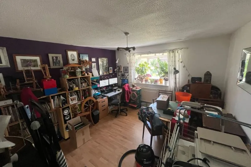 3 bed Apartment For Auction