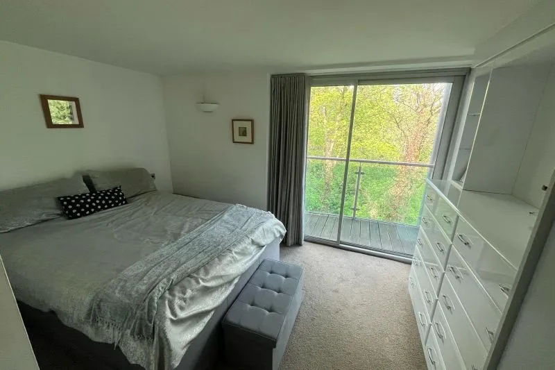 2 bed Apartment For Auction