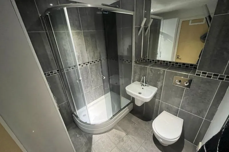 2 bed Apartment For Auction