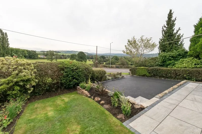 4 bed Detached House For Auction