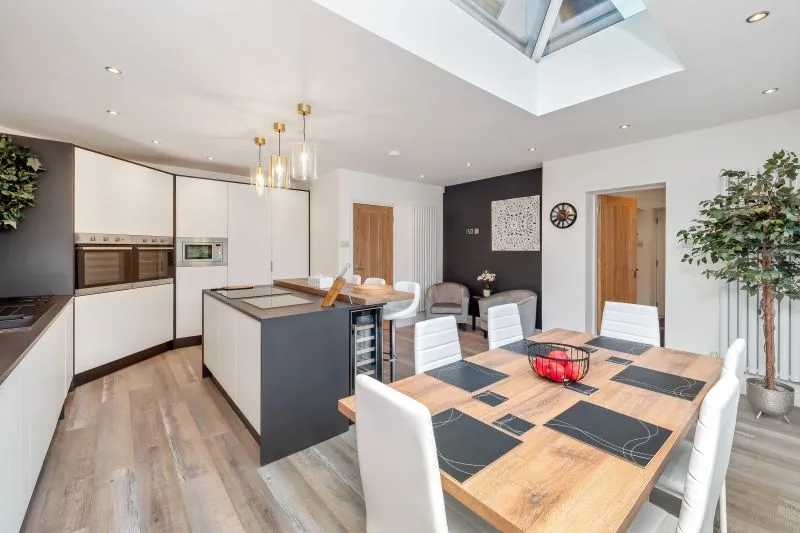 4 bed Detached House For Auction