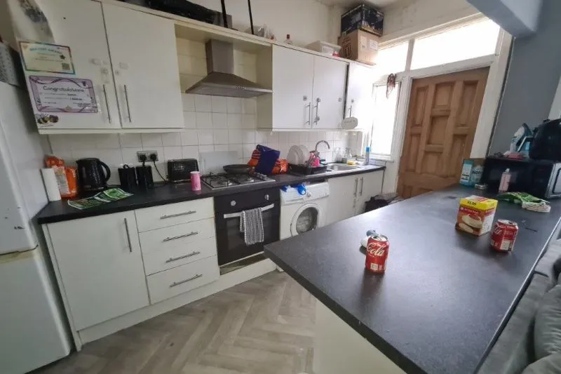 3 bed Terraced House For Auction