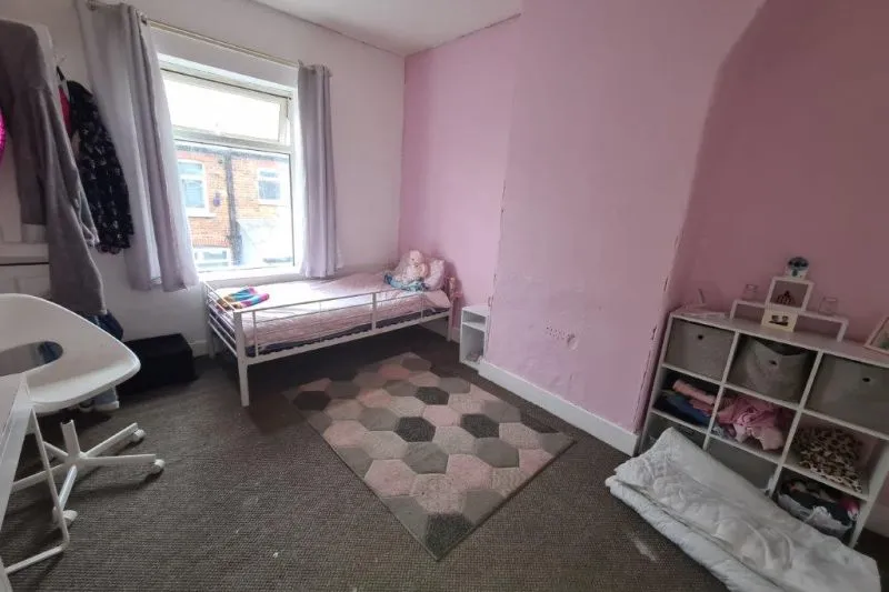 3 bed Terraced House For Auction