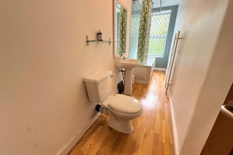 2 bed Terraced House For Auction