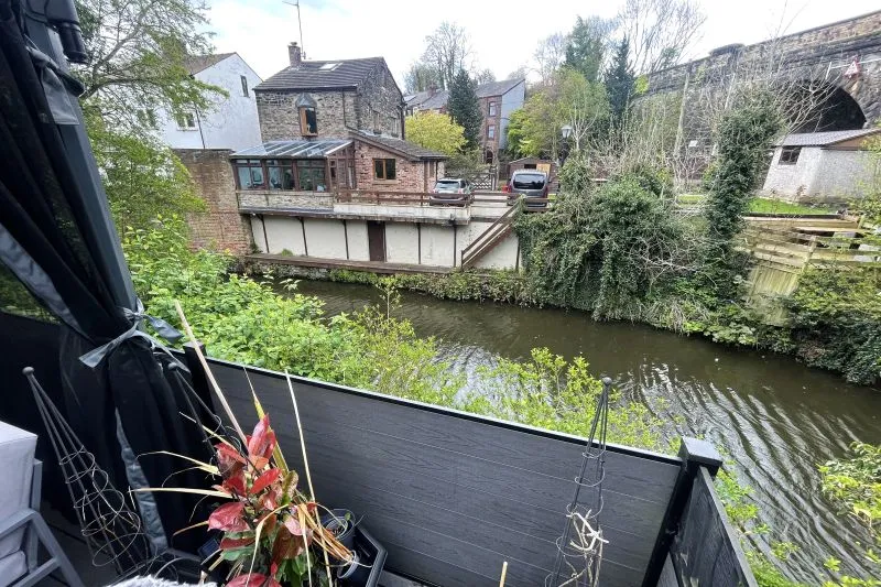 3 bed House For Auction