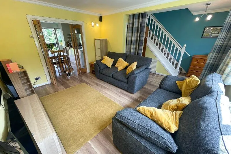 3 bed House For Auction