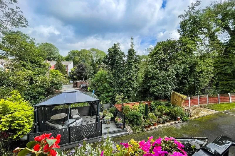 3 bed House For Auction