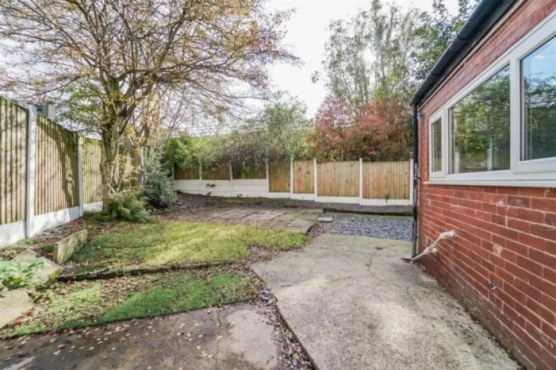 3 bed Semi-Detached House For Auction