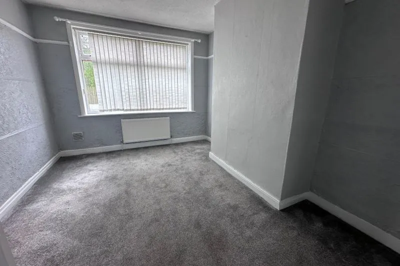 3 bed Semi-Detached House For Auction