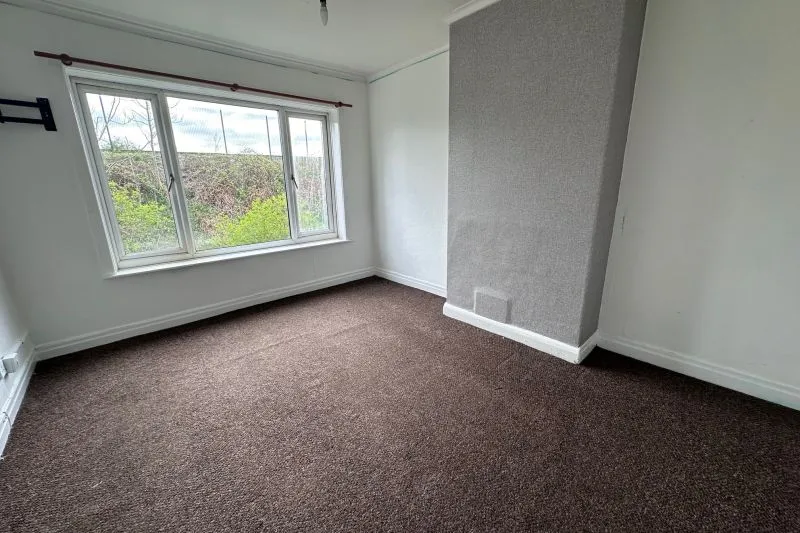 3 bed Semi-Detached House For Auction