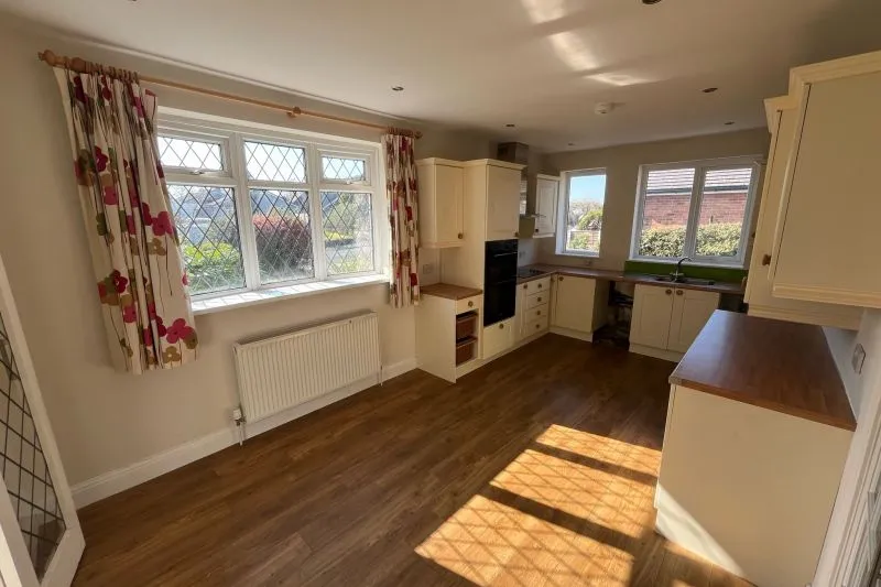 2 bed Detached Bungalow For Auction