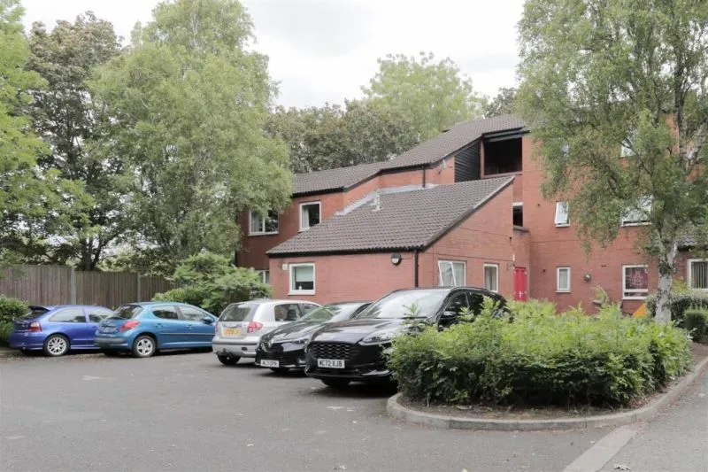 1 bed Apartment For Auction