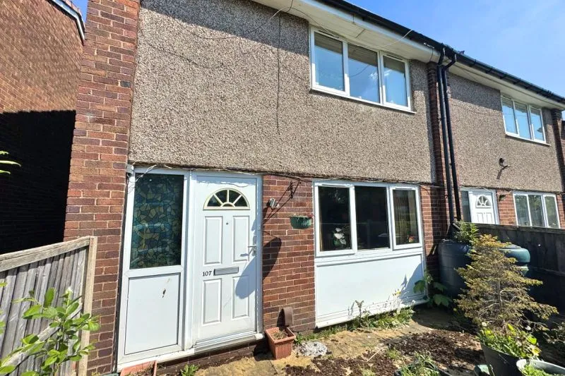 2 bed End Terrace House For Auction