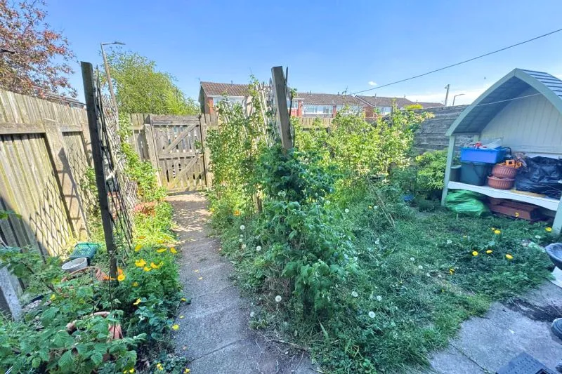 2 bed End Terrace House For Auction